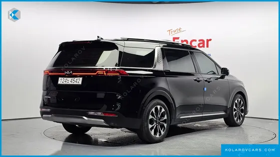 KIA CARNIVAL GASOLINE 9-SEATER SIGNATURE