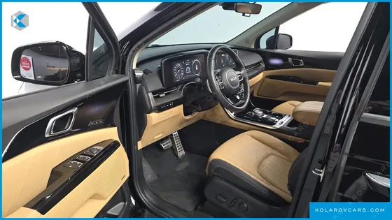 KIA CARNIVAL GASOLINE 9-SEATER SIGNATURE
