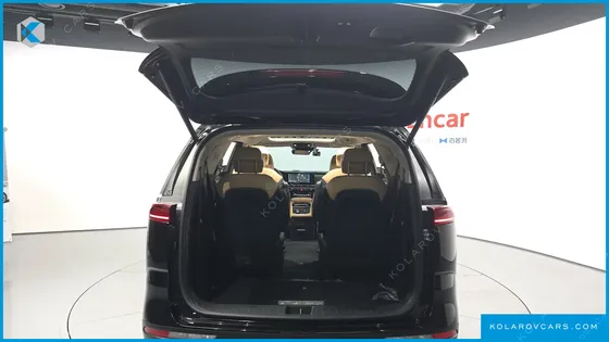 KIA CARNIVAL GASOLINE 9-SEATER SIGNATURE