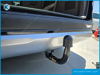 KIA CARNIVAL GASOLINE 7-SEATER HI-LIMOUSINE