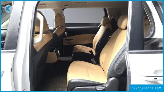 KIA CARNIVAL 9-SEATER PRESTIGE