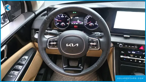 KIA CARNIVAL 9-SEATER PRESTIGE