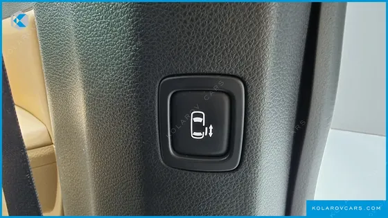 KIA CARNIVAL 9-SEATER PRESTIGE