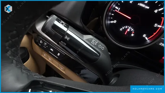 KIA CARNIVAL 9-SEATER PRESTIGE