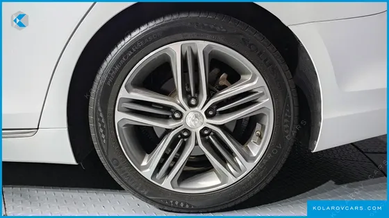 HYUNDAI GRANDEUR 2.4 PREMIUM