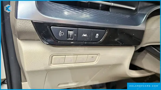 KIA CARNIVAL GASOLINE 9-SEATER HI-LIMOUSINE