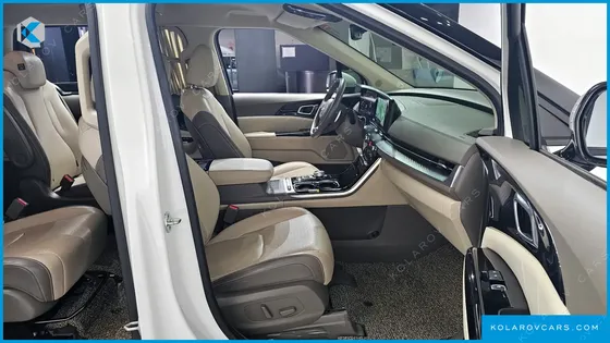 KIA CARNIVAL GASOLINE 9-SEATER HI-LIMOUSINE