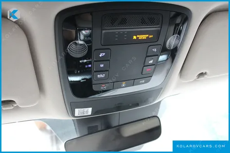 KIA CARNIVAL 9-SEATER HI-LIMOUSINE