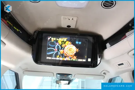 KIA CARNIVAL 9-SEATER HI-LIMOUSINE