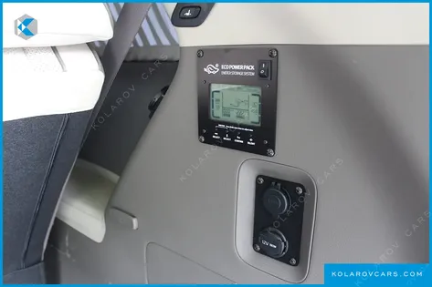 KIA CARNIVAL 9-SEATER HI-LIMOUSINE