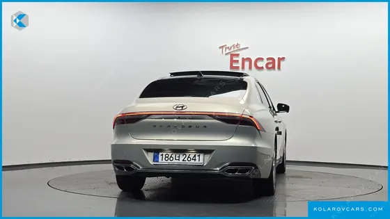 HYUNDAI GRANDEUR CALLIGRAPHY