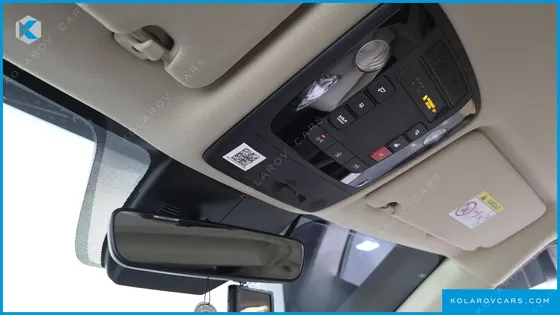 KIA CARNIVAL 7-SEATER HI-LIMOUSINE