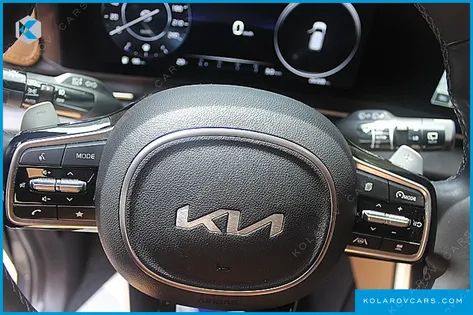 KIA CARNIVAL GASOLINE 7-SEATER SIGNATURE