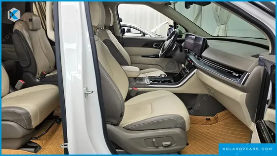 KIA CARNIVAL GASOLINE 9-SEATER HI-LIMOUSINE