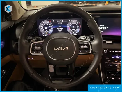 KIA CARNIVAL 7-SEATER SIGNATURE