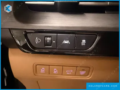 KIA CARNIVAL 7-SEATER SIGNATURE
