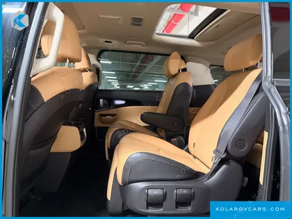 KIA CARNIVAL 7-SEATER SIGNATURE