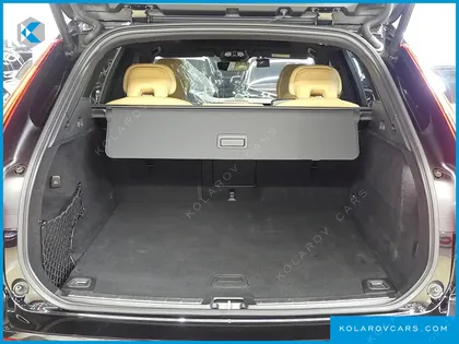 VOLVO XC60 B5 ULTIMATE BRIGHT