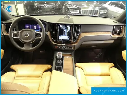 VOLVO XC60 B5 ULTIMATE BRIGHT
