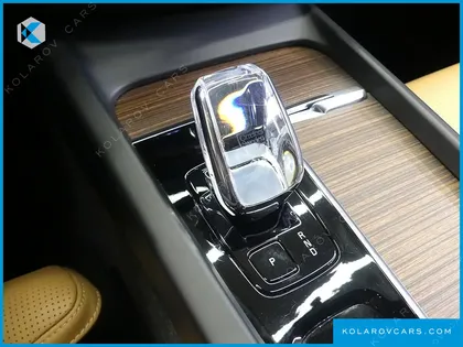 VOLVO XC60 B5 ULTIMATE BRIGHT