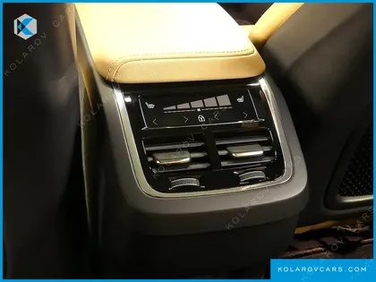 VOLVO XC60 B5 ULTIMATE BRIGHT