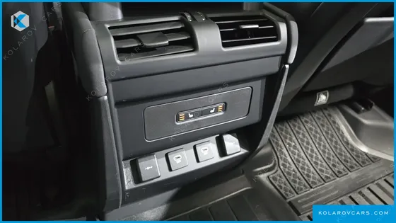 LAND ROVER DEFENDER 110 D250 SE
