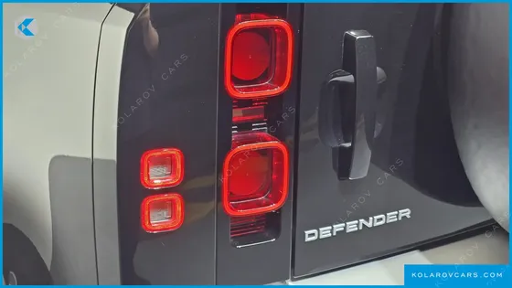 LAND ROVER DEFENDER 110 D250 SE