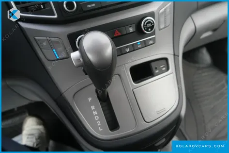 HYUNDAI STAREX 12-SEATER LPI WAGON