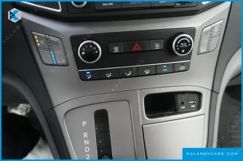 HYUNDAI STAREX 12-SEATER LPI WAGON
