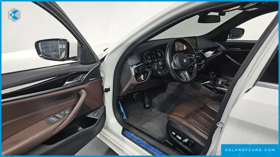 BMW 5 SERIES 523D M SPORT