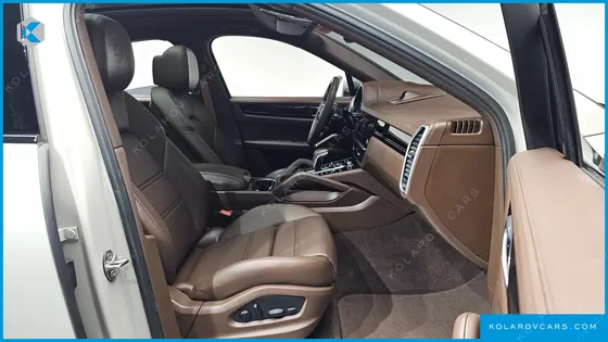PORSCHE CAYENNE 3.0 COUPE