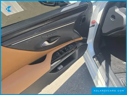 LEXUS ES LUXURY PLUS
