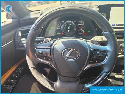 LEXUS ES LUXURY PLUS