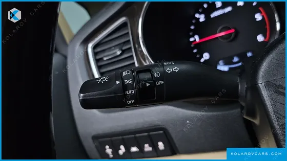KIA CARNIVAL 9-SEATER NOBLESSE SPECIAL