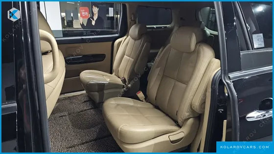 KIA CARNIVAL 9-SEATER NOBLESSE SPECIAL