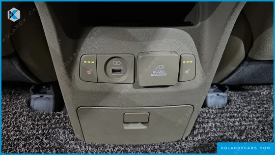 KIA CARNIVAL 9-SEATER NOBLESSE SPECIAL