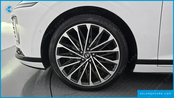 HYUNDAI GRANDEUR CALLIGRAPHY