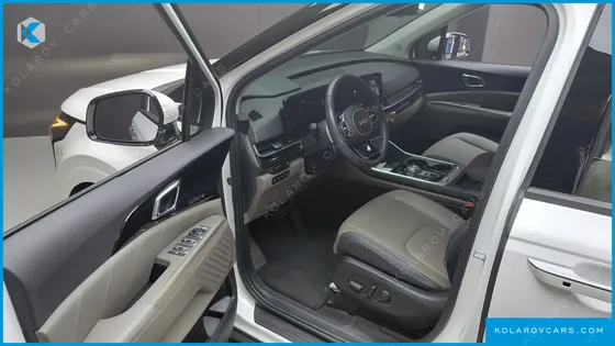 KIA CARNIVAL HEV 9SEATER SIGNATURE