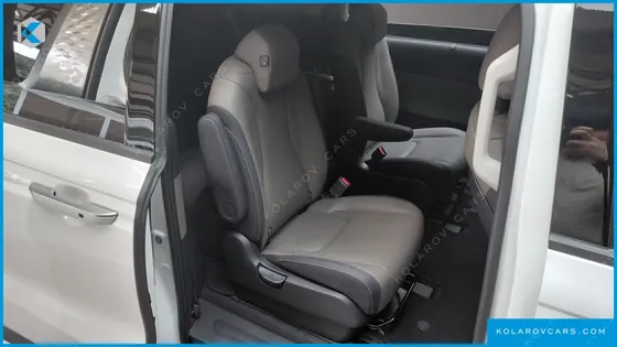 KIA CARNIVAL HEV 9SEATER SIGNATURE