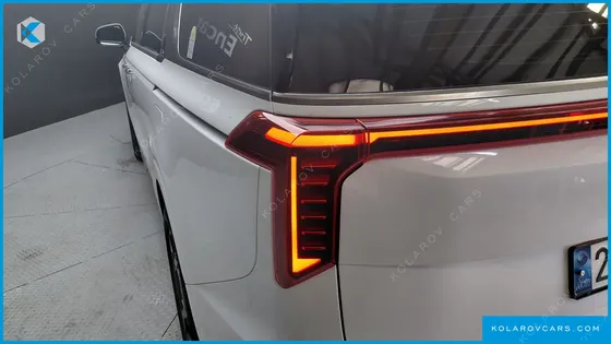 KIA CARNIVAL HEV 9SEATER SIGNATURE