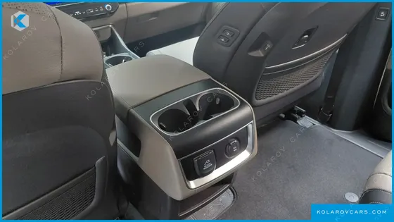 KIA CARNIVAL HEV 9SEATER SIGNATURE