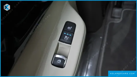 KIA CARNIVAL DIESEL 7-SEATER SIGNATURE