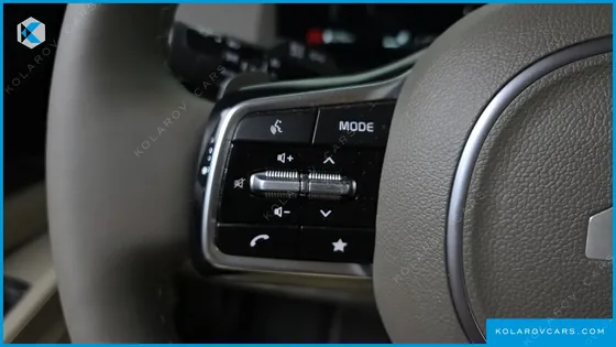 KIA CARNIVAL DIESEL 7-SEATER SIGNATURE