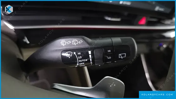 KIA CARNIVAL DIESEL 7-SEATER SIGNATURE
