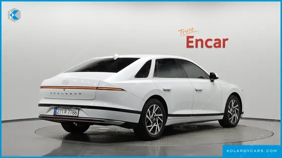 HYUNDAI GRANDEUR PREMIUM