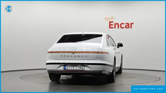 HYUNDAI GRANDEUR PREMIUM