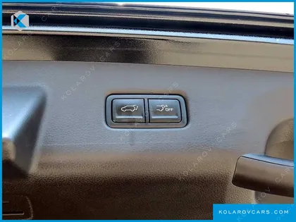 KIA CARNIVAL HEV 9SEATER SIGNATURE