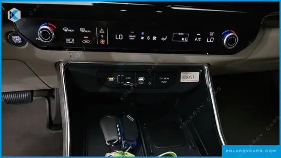KIA CARNIVAL HEV 9-SEATER HI-LIMOUSINE