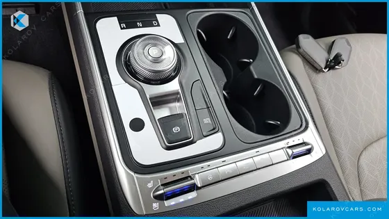 KIA CARNIVAL DIESEL 9-SEATER PRESTIGE