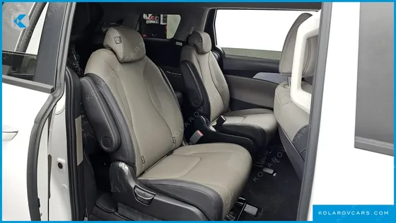 KIA CARNIVAL DIESEL 9-SEATER PRESTIGE